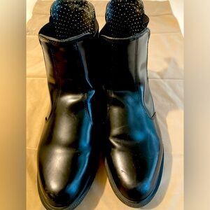 COPY - Dr Martens Flora Chelsea Boot. Size 11. Smooth Black Leather